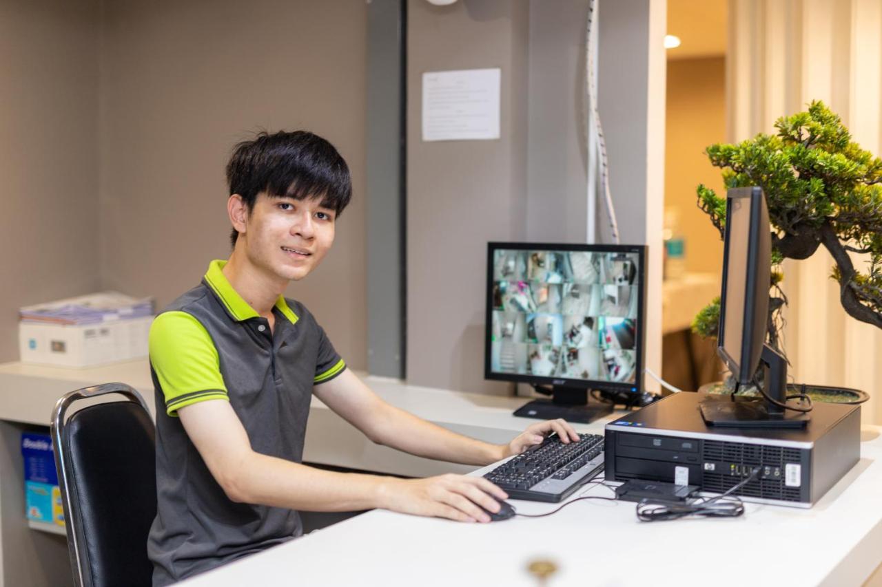 Baan Kun Mhor Hostel บ้านคุณหมอโฮสเทล 방콕 외부 사진