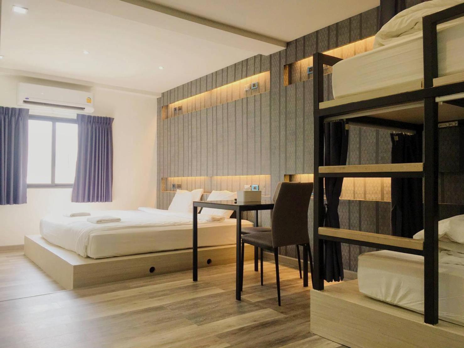Baan Kun Mhor Hostel บ้านคุณหมอโฮสเทล 방콕 외부 사진
